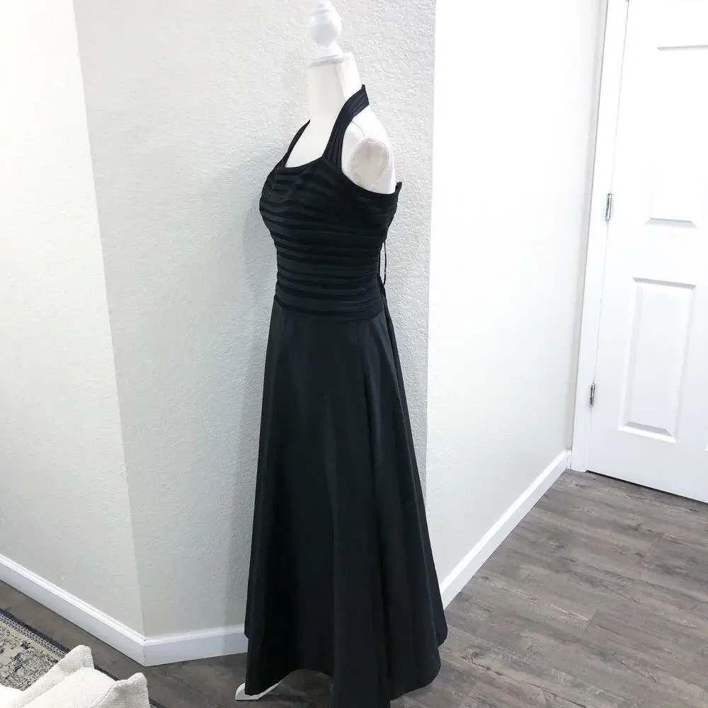 Tadashi Shoji Black Halterneck Long Gown Dress - Picture 3 of 11